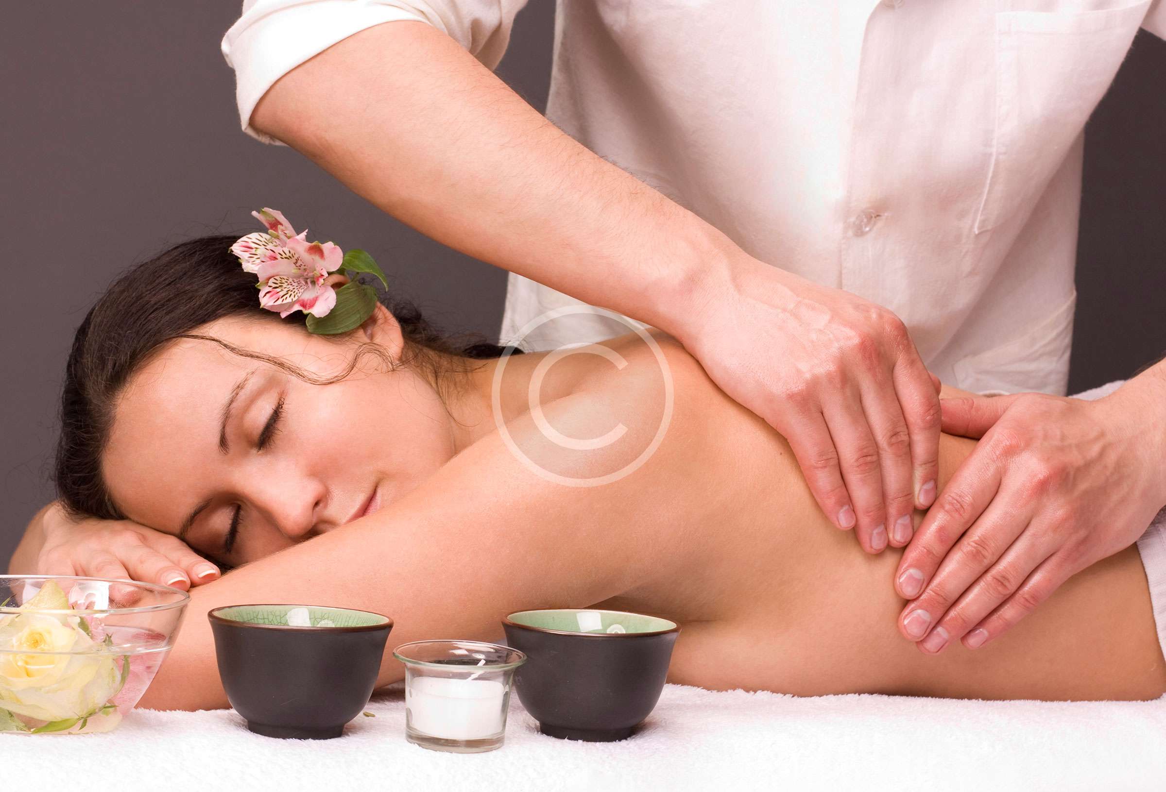 Read more about the article Holidays are a Time to Both Give and Receive Massage